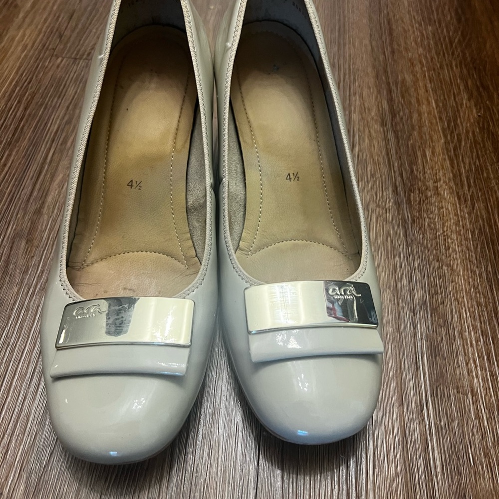 Ara grey Flats with Silver Detail